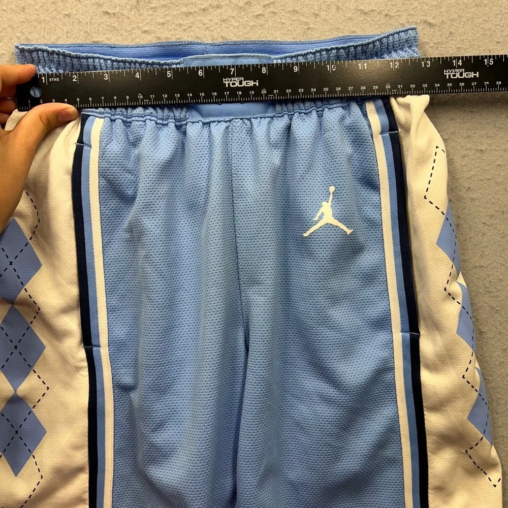 Jordan UNC Tar Heels Basketball Shorts Mens Small Blue Argyle Mesh 1952